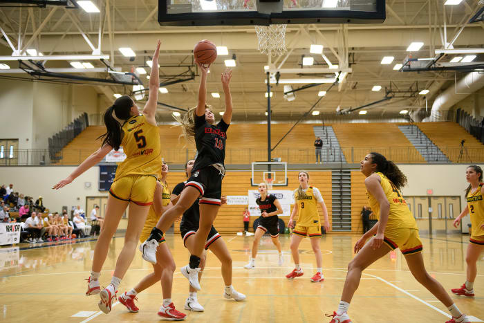 2023-4-2-WAVOR-Girls-GAME-2686-NR-clear